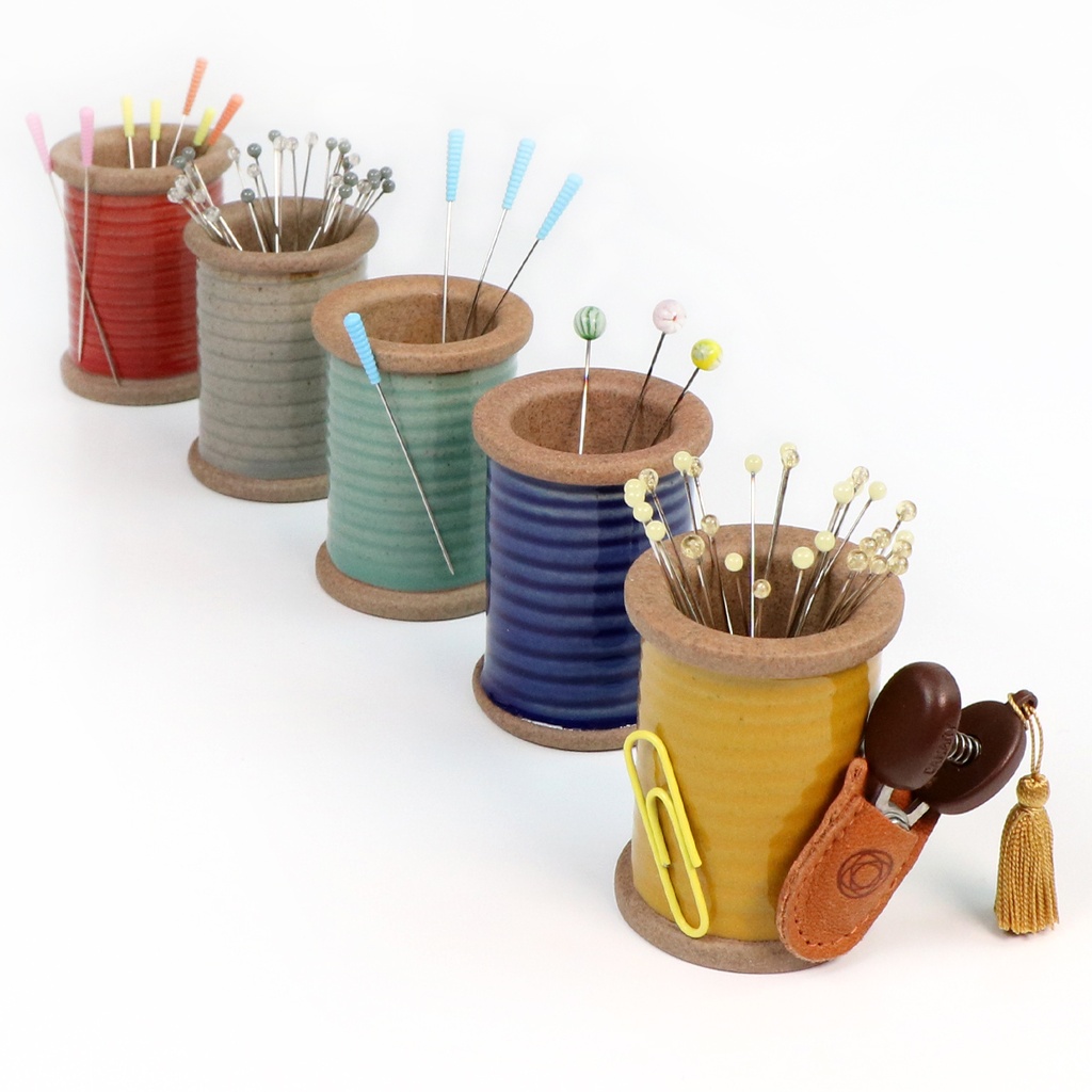 Cohana, Hasami Magnetic Spool | Sue Spargo Folk Art Quilts